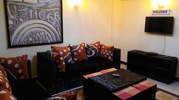 Design Apartment, 2 Double Beds | Living room | Netflix