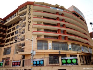 Exterior - Savannah Sunset (Nairobi)