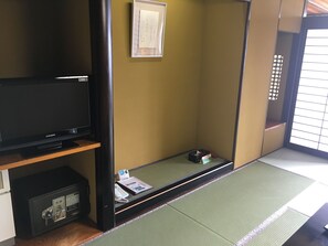 Minibar, Zimmersafe