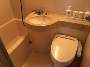 Traditional-Zimmer, Seeblick (Japanese Style, For 5 People) | Badezimmer | Duschwanne, kostenlose Toilettenartikel, Haartrockner, Hausschuhe