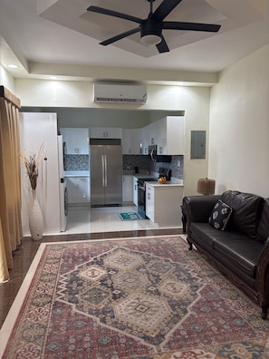 Luxury Suite | Private kitchen | Electric kettle, eco-friendly cleaning products, ice maker - GC Resort (Tower Isle)