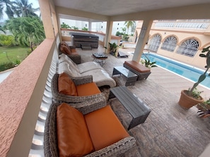 Front of property - GC Resort (Tower Isle)