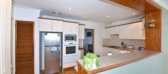 Comfy Home near Airport & City 2280