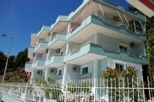 Façana frontal de l'allotjament