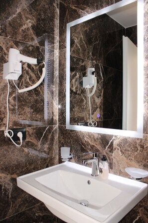 Bathroom - Bebi Apartments (Sarandë)