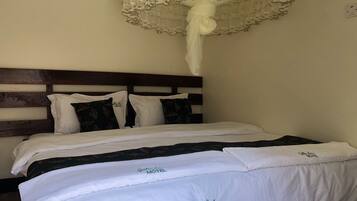 Chambre Double Exécutive, accessible aux personnes à mobilité réduite | Bureau, fer et planche à repasser, lits bébé (gratuits), Wi-Fi gratuit