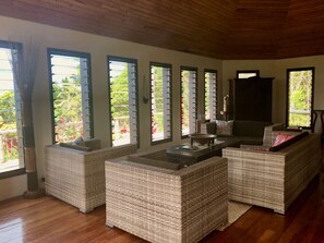 Superior Villa, Ocean View (Villa Levu) | Living room