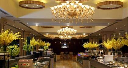 Swan Lake Recreation Hotel