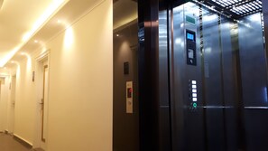 Interior entrance - Mavili Suites (Trabzon)