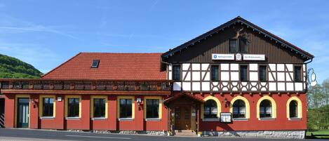 Fachada de la propiedad