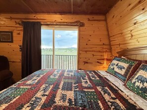3 bedrooms, free WiFi, bed sheets - Pet Friendly | 32 MI to YNP | ATV Trails & Views (Island Park)
