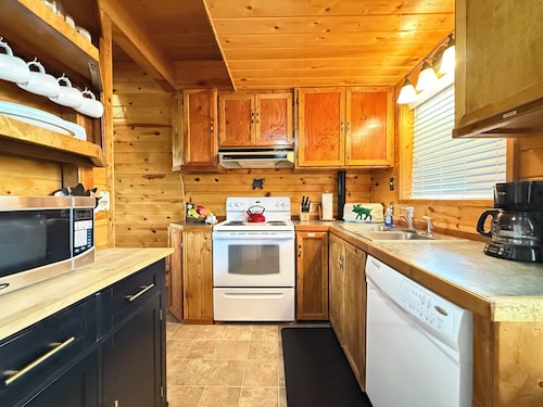 🚛KOSTENLOSER ABWICKLUNG-PICKUP🐕PETS-FREE WIFI📡-SATELLIT-TV-FIREPIT🔥-BBQ GRILL⭐️-ELCH WIESEN