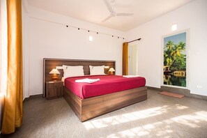 Deluxe Double Room, 1 Queen Bed, Non Smoking | Frette Italian sheets, desk, rollaway beds, free WiFi