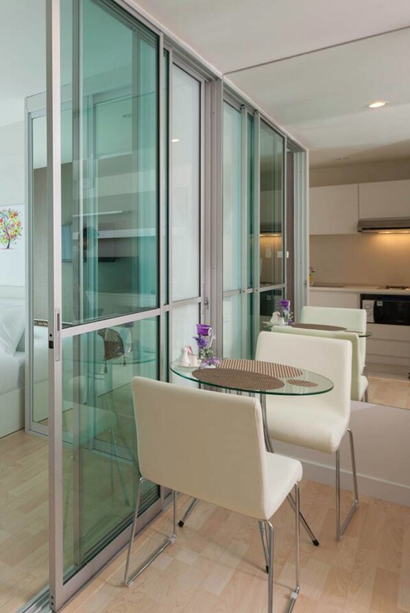 Convertible Studio with kitchenette | 客房内用餐