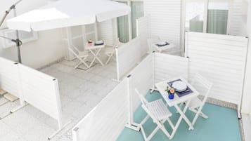 Deluxe Apartment | Terrace/patio