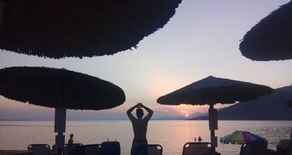 Grandma Vasiliki Rooms To Let