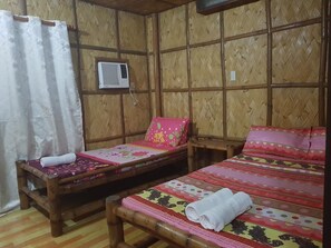 Chambre (Nipa Hut Aircon) | Literie de qualité supérieure