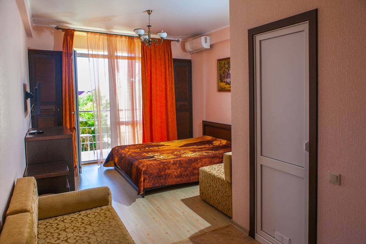 Suite, Balkon | Schallisolierte Zimmer, kostenlose Babybetten, Zustellbetten
