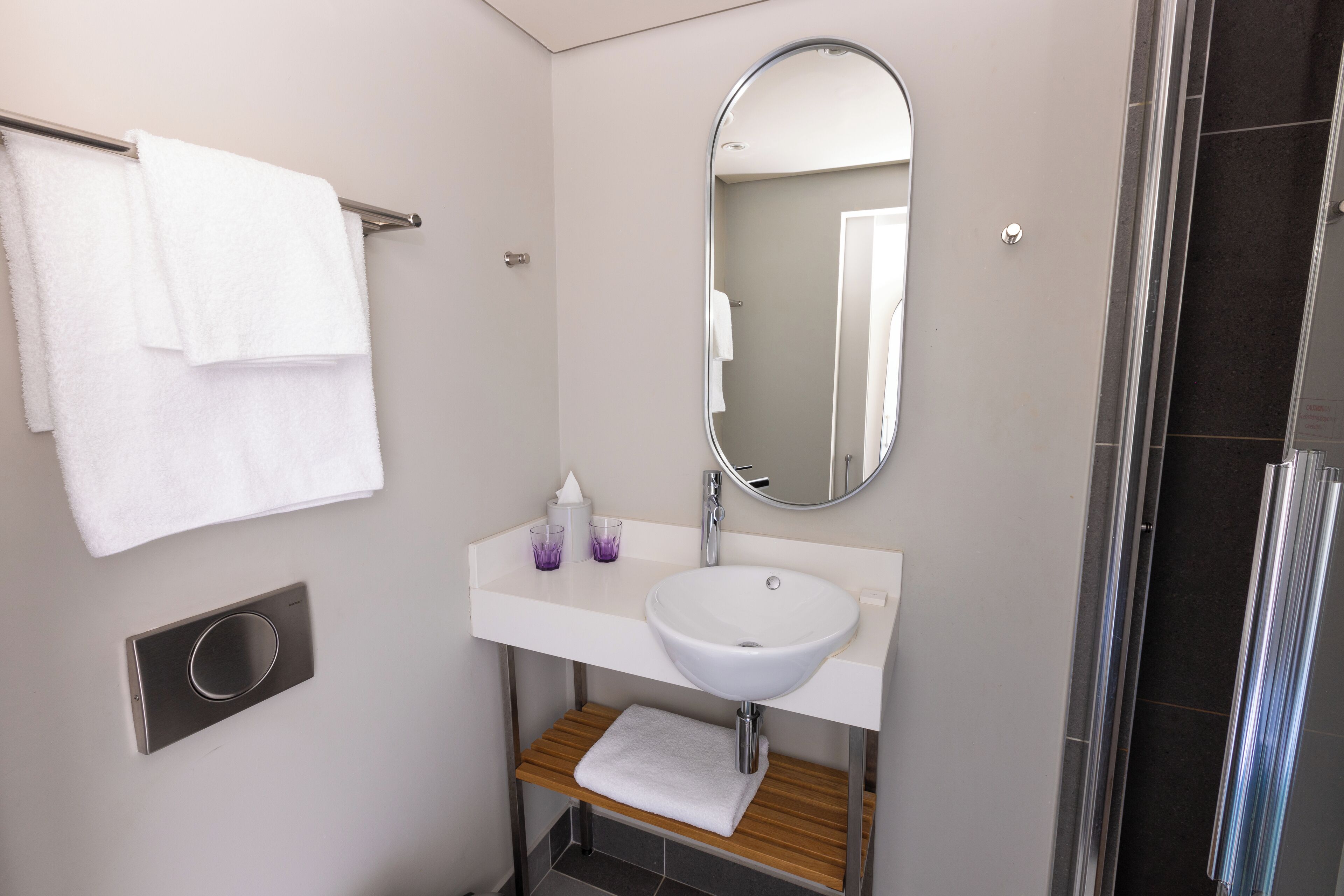 Photo - StayEasy Cape Town City Bowl