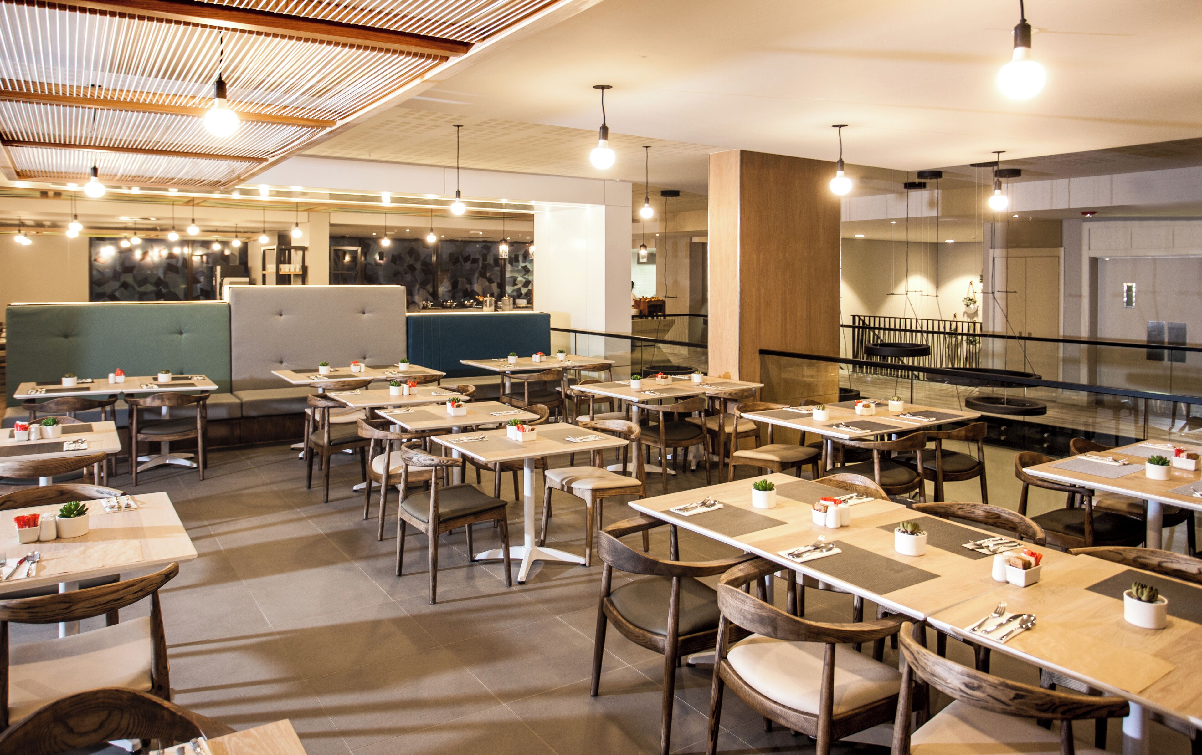 Photo - StayEasy Cape Town City Bowl