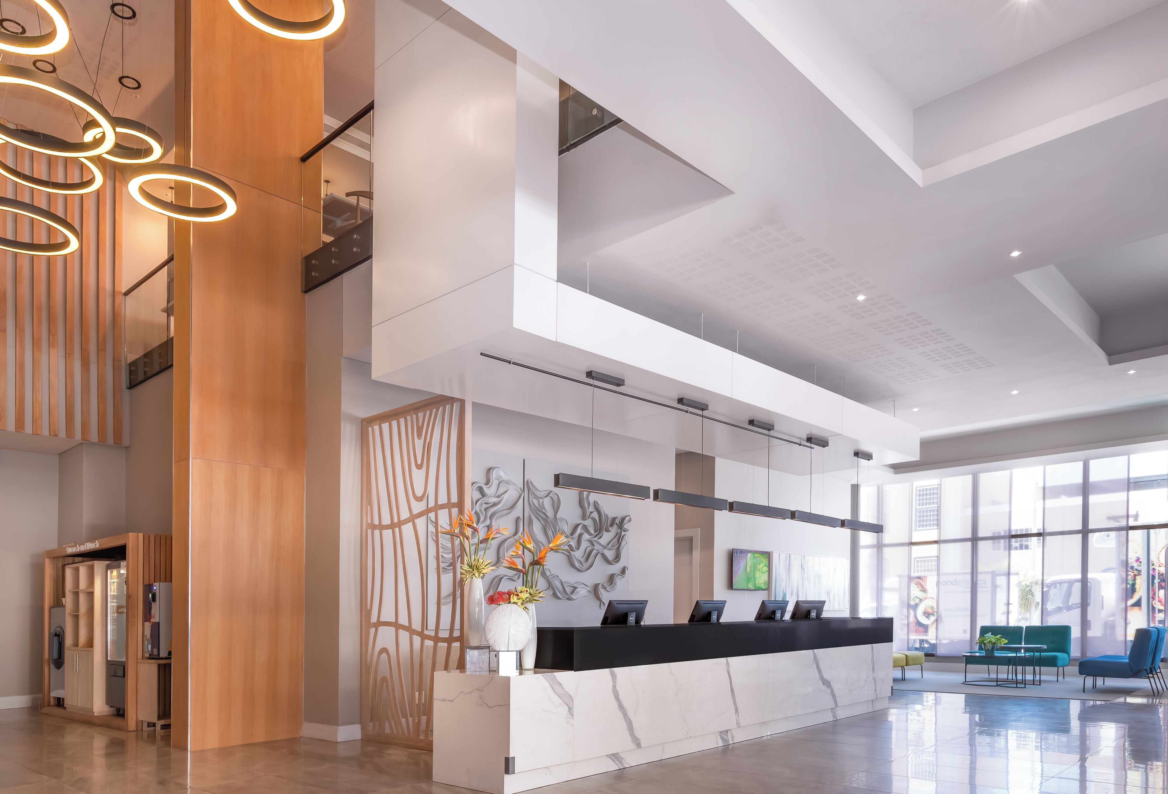 Photo - StayEasy Cape Town City Bowl