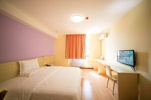 Superior Double Room | Desk, blackout drapes, free WiFi - Yi Mi Hotel Guangzhou Huangcun Station (Guangzhou)