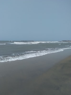 Cabines (en supplément), serviettes de plage, massages sur la plage
