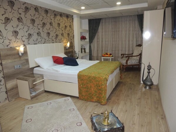 Double Room | Premium bedding, free minibar, laptop workspace, iron/ironing board - Gulizar Otel (Sanliurfa)