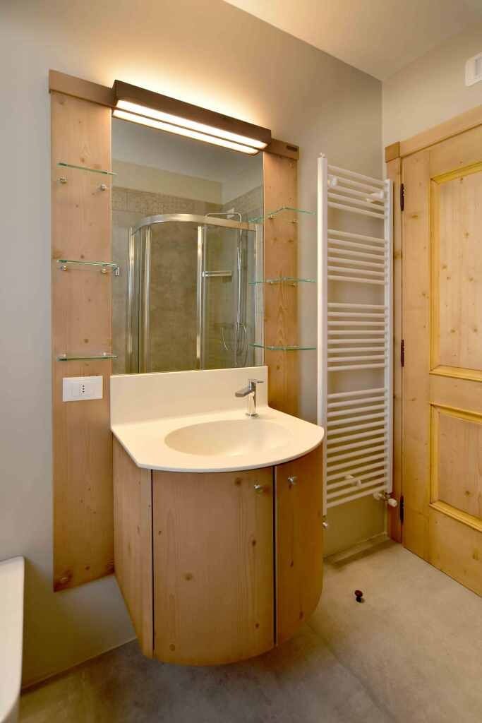 Chậu rửa trong phòng tắm