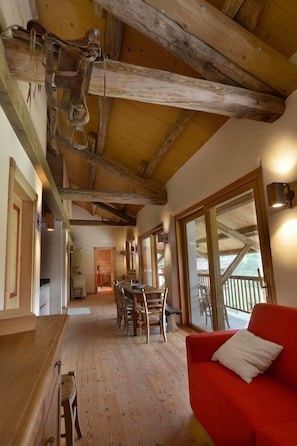 Interior - Antico fienile (Belluno)
