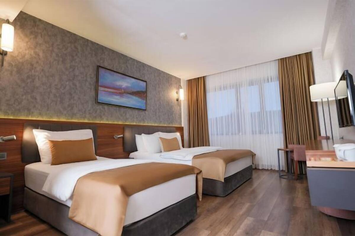 Premium bedding, minibar, in-room safe, laptop workspace