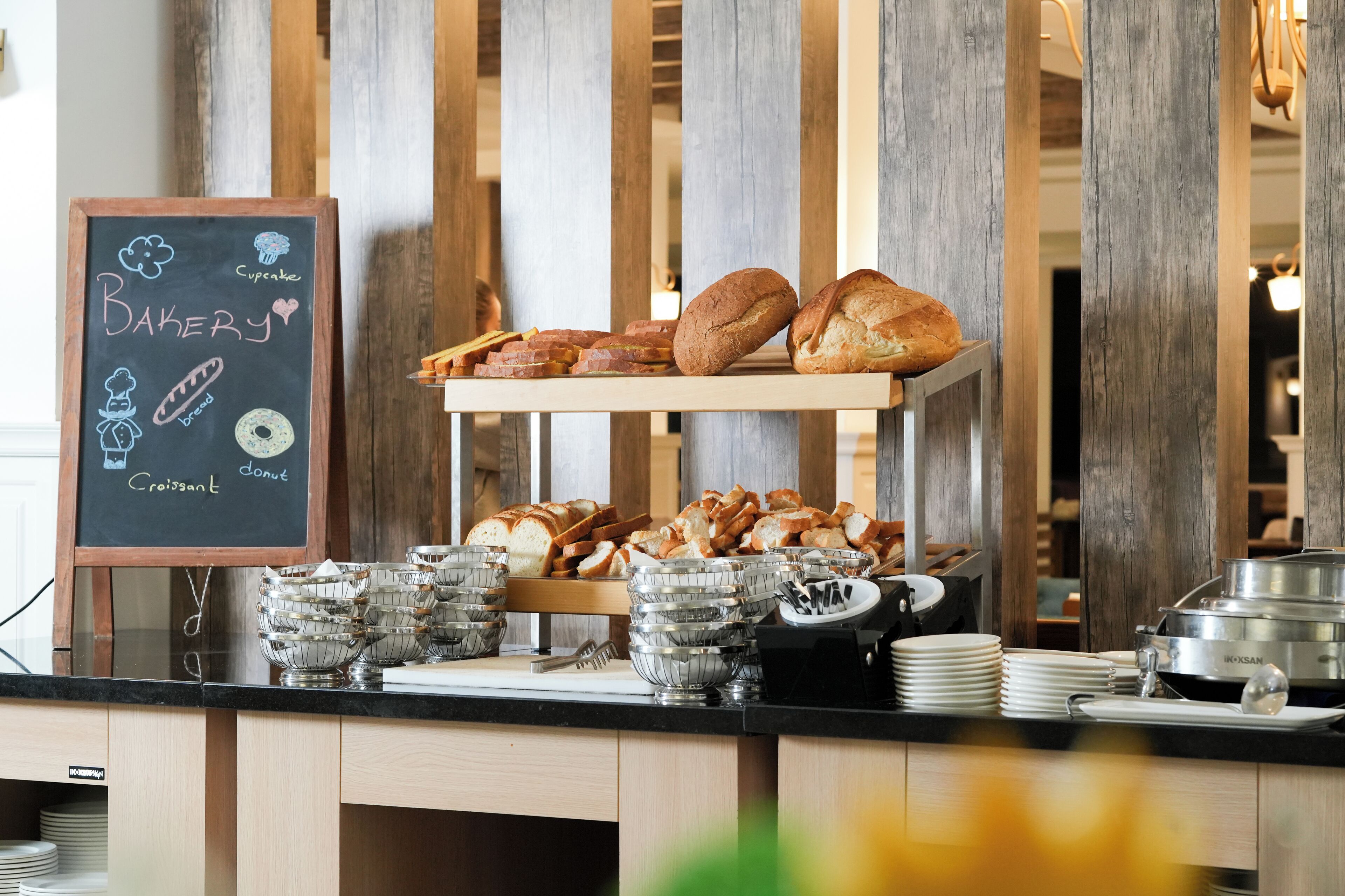 daily buffet breakfast (try 400 per person)