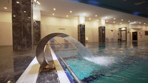 2 indoor pools, open 8:00 AM to 11:30 PM, pool loungers - Hilas Thermal Resort & Spa Aquapark (Ladik)