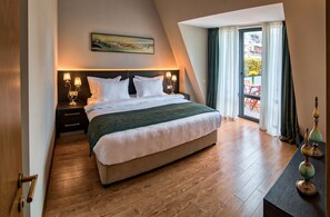 ห้องเอ็กเซกคิวทีฟสวีท, เตียงคิงไซส์ 1 เตียง, ปลอดบุหรี่ | 1 ห้องนอน, เครื่องนอนป้องกันสารก่อภูมิแพ้, ห้องพักตกแต่งอย่างมีเอกลักษณ์