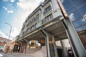숙박 시설 입구