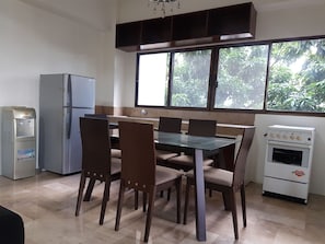 Superior Annex, 2 Bedrooms | In-room dining