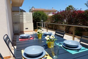 Departamento, 2 habitaciones | Terraza o patio