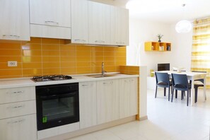 Apartment, 2 Bedrooms | Private kitchen - Villa Venere (Ragusa)