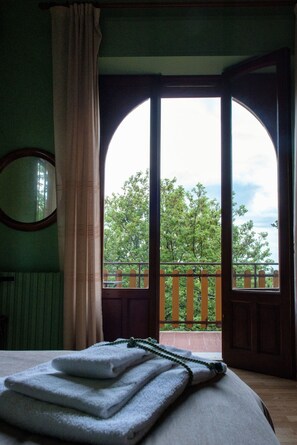 Superior Double Room | View from room - B&B Domus Verdiana (Ragalna)