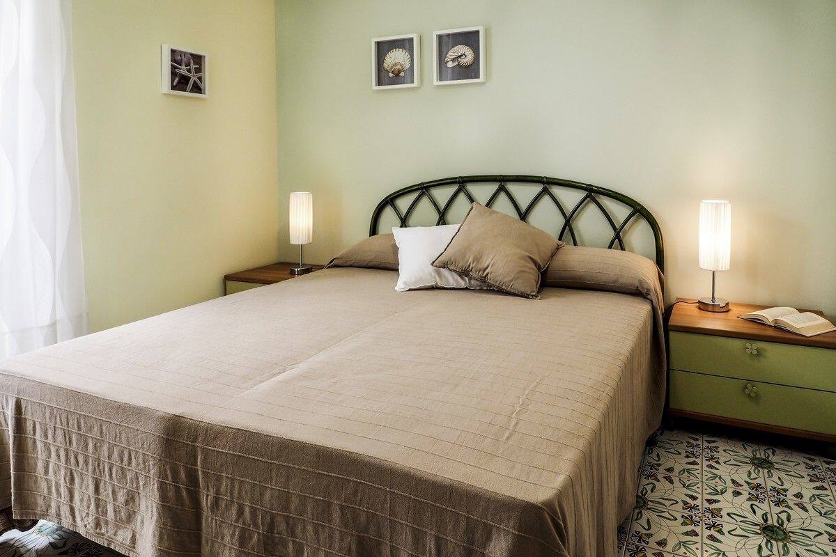 Apartment, Balkon | Schreibtisch, Bügeleisen/Bügelbrett, Babybetten, kostenloses WLAN