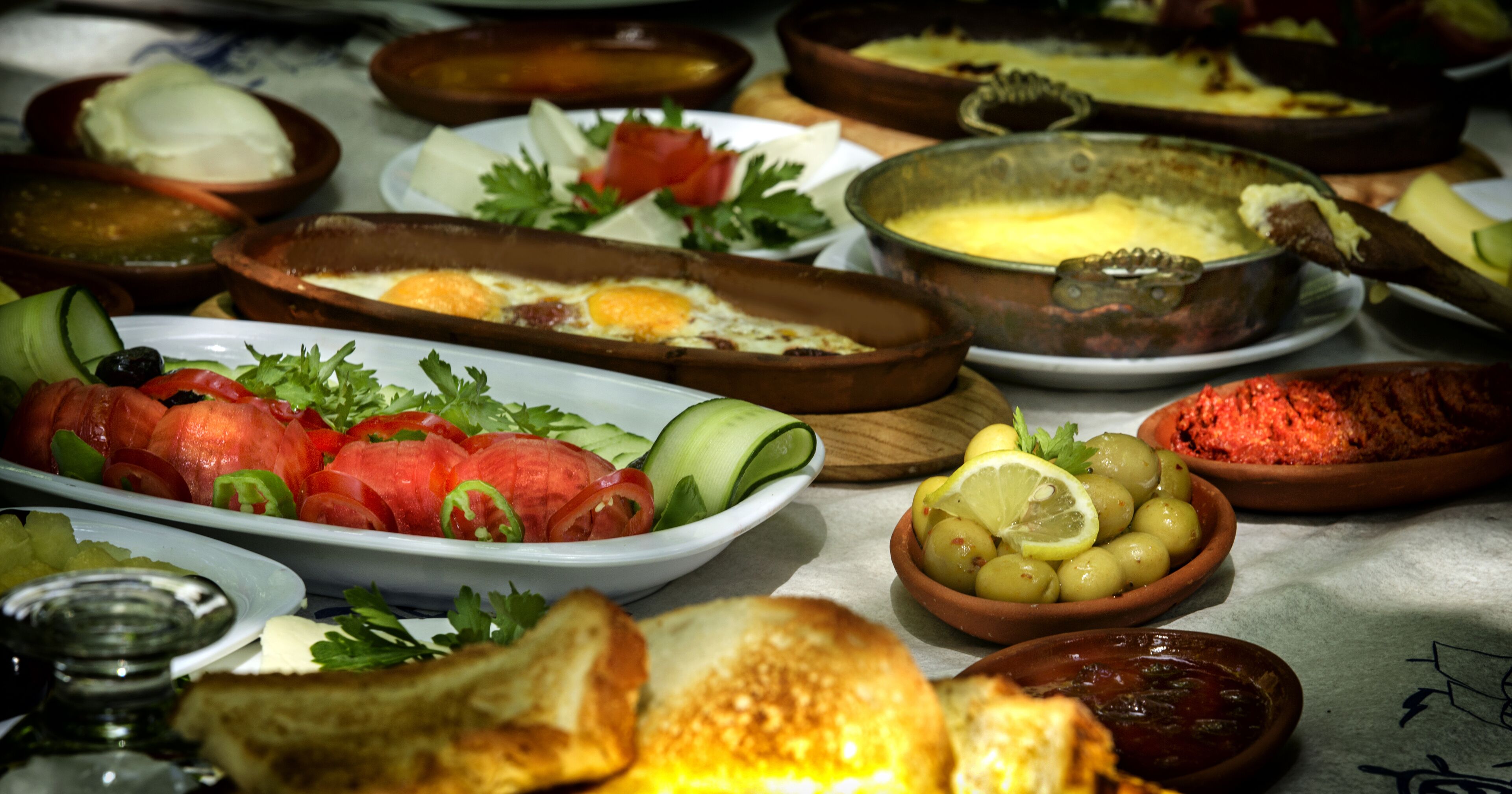 free daily full breakfast