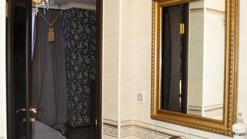 Classic Double Room, Non Smoking | Individually decorated, individually furnished, blackout curtains