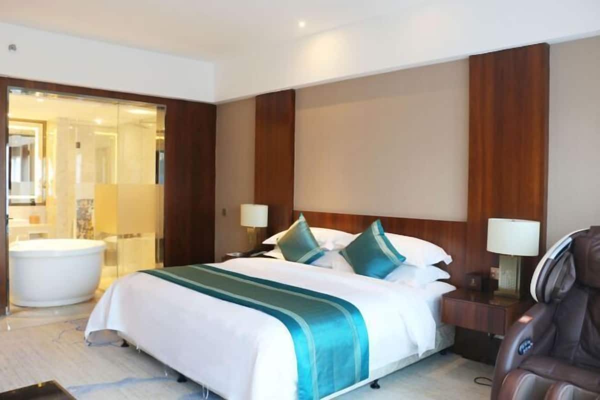 Minibar, in-room safe, desk, blackout curtains