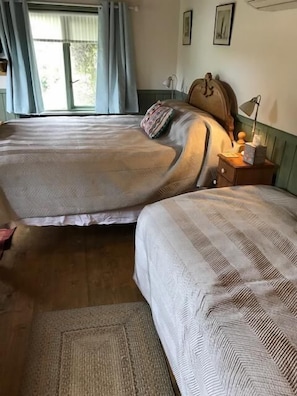 Classic Twin Room, Ensuite | 1 bedroom - Chalk And Cheese (King's Lynn)