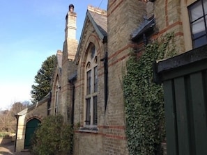 Exterior - Chalk And Cheese (King's Lynn)