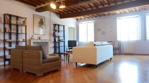 Apartment | Living area