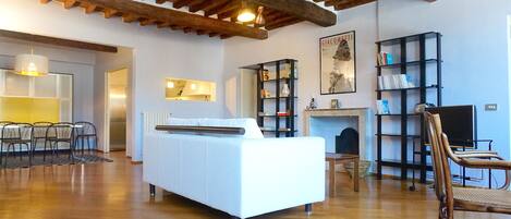 Departamento | Sala de estar | Televisión de pantalla plana