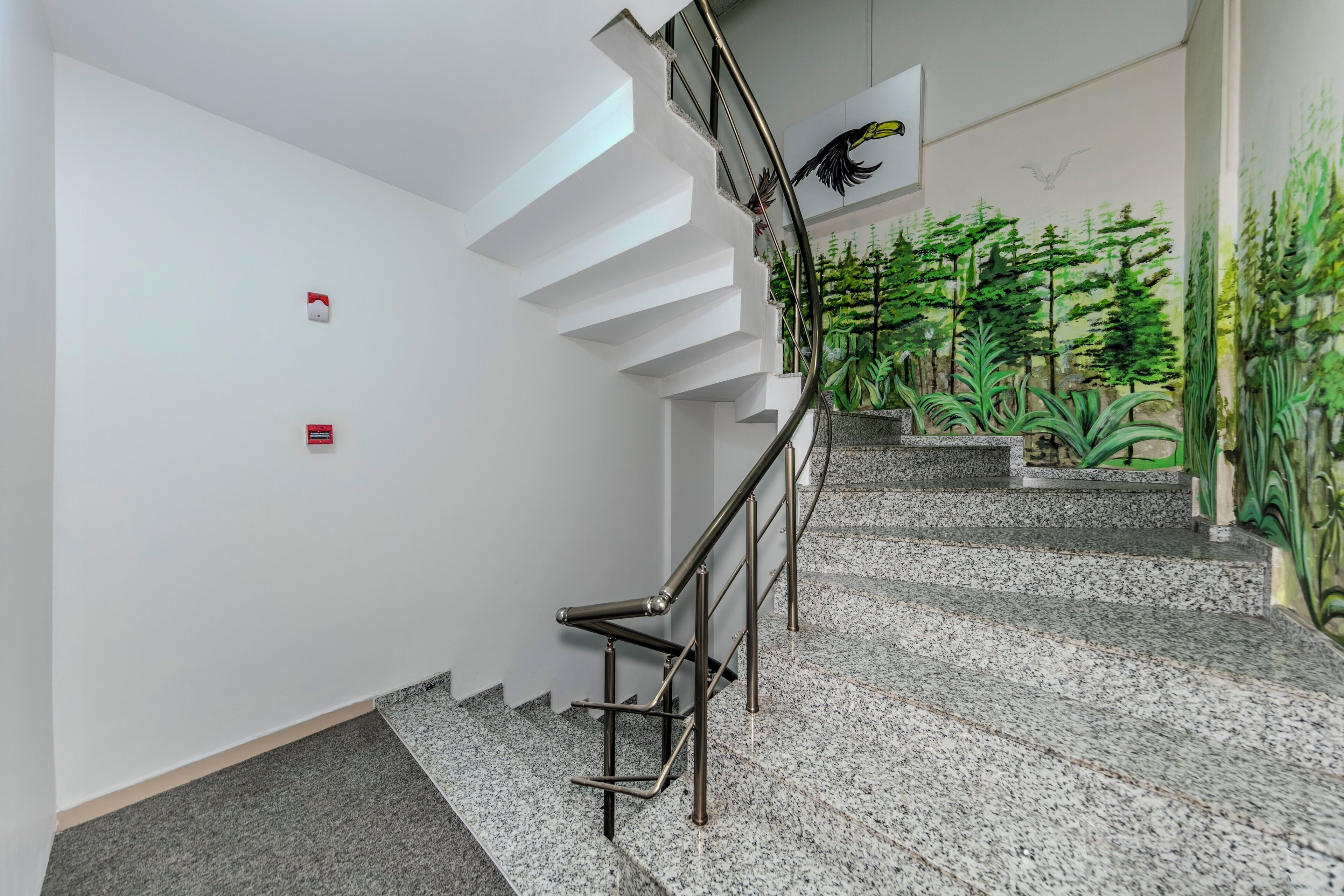 Roupas de cama premium, camas Select Comfort, frigobar