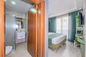 Deluxe Double Room | Premium-sengetøj, Select Comfort-senge, minibar, pengeskab på værelset