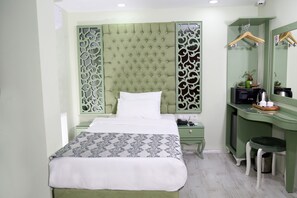 华丽单人房 | 高档床上用品、Select Comfort 床、迷你吧、客房内保险箱